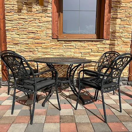 Tri Stity With Tatra View Terrace Apartament